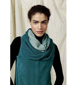 Loop sjaal gemaakt van Lang Yarns Cashmere Dreams