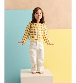 geblokt kindervestje gemaakt van Handwerk accesoires