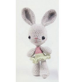 Konijn gemaakt van DMC borduurgaren 2