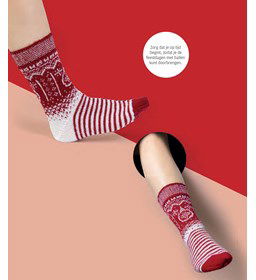 Kerstsokken met ballen gemaakt van Lang Yarns Jawoll