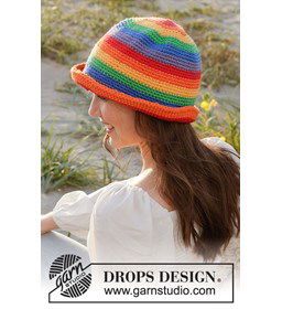 Dameshoed met boogstrepen gemaakt van Drops Paris