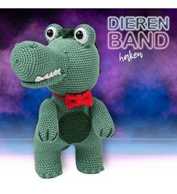 Knuffel krokodil met vlinderstrikje gemaakt van Basis en versteviging