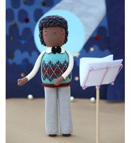 Hadi de dirigent van Lula en co gemaakt van Scheepjes Catona 25 en 10 gram