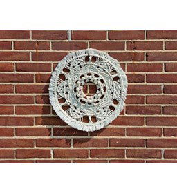 Bloemvormige mandala gemaakt van Ringen en frames