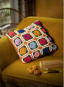 Kussen met vintage rozen