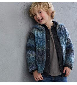 Vest met capuchon gemaakt van Phildar Phil Mikado