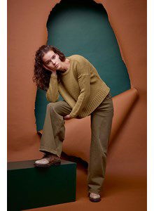 Damestrui met brede boorden