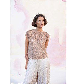 Damesshirt met rechte hals gemaakt van rondbreinaald nr 2 - 2,25