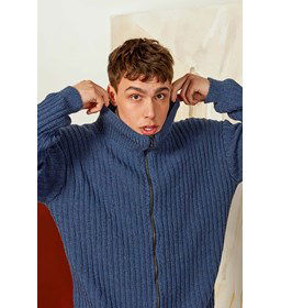 Herenvest met verticaal ribbelpatroon gemaakt van Rits deelbaar