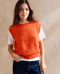 Mouwloze damestrui gemaakt van Breinaalden