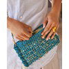 clutch met gekleurde pailletten gemaakt van Lana Grossa The Bast