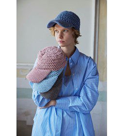 Zonnehoed Bea met klep gemaakt van knopen