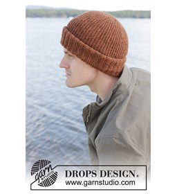 Herenmuts met dubbele rand gemaakt van DROPS Sky