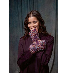 Polswarmers met noppenpatroon gemaakt van Lang Yarns Muse