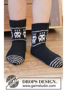 Skeleton Steps Socks