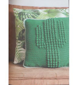 Kussen gemaakt van Drops Paris