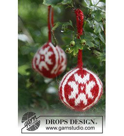 kerstbal noors gemaakt van Drops Alpaca