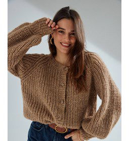 Damestrui met raglanmouwen gemaakt van Phildar Phil Givre