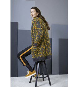 Lang vest gemaakt van Lang Yarns Drago (op=op)