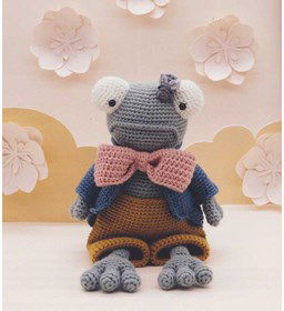 Deftig geklede kikker gemaakt van Scheepjes Catona 25 en 10 gram