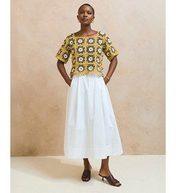 Top in Granny Square met bloem patroon gemaakt van Haaknaalden