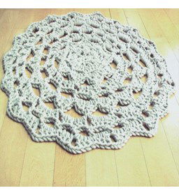 Vloerkleed gemaakt van Haaknaalden