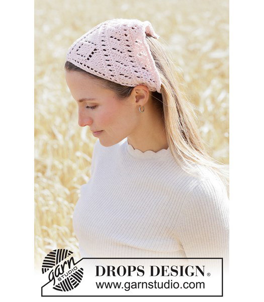 Breipatroon Gebreide bandana met romantisch kantpatroon