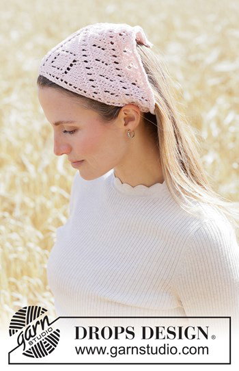 Gebreide bandana met romantisch kantpatroon