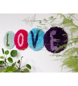 Wandkleed gemaakt van Scharen en mesjes