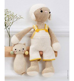 Knuffel schaap gemaakt van DMC borduurgaren 4