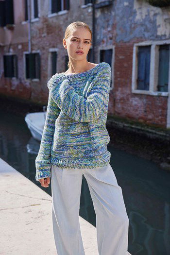 damestrui April met wijde halsboord