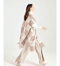 Lange poncho gemaakt van Phildar Phil Chic