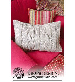 Kussen gemaakt van Drops Snow - Eskimo