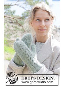 Winter Whisper Mittens