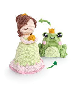 Omkeerbare kikkerprinses gemaakt van Scheepjes Catona 25 en 10 gram