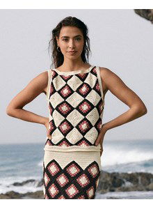 Topje met diagonaal geblokt patroon