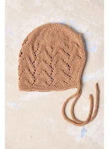 Babymutsje in nostalische stijl