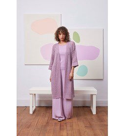 Lang damesvest Lea met driekwart mouwen gemaakt van Breinaalden zonder knop