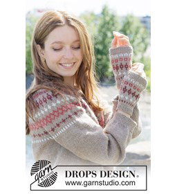 polswarmers Berry Charm Wrist Warmers gemaakt van Drops Lima