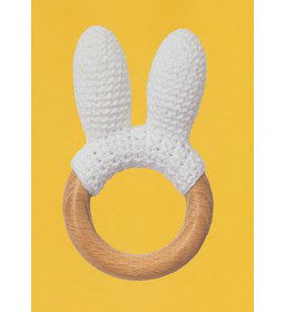Bijtring met konijnenoren gemaakt van Kralen & ringen hout