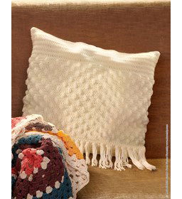 Kussen met noppen en franje gemaakt van Vulling