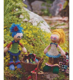 Meisjespoppen in hippiestijl gemaakt van Scheepjes Catona 25 en 10 gram