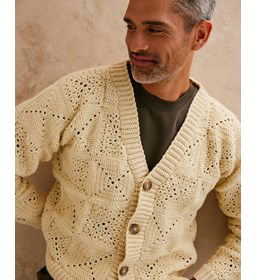 In blokken gehaakt herenvest gemaakt van Phildar Phil Charly