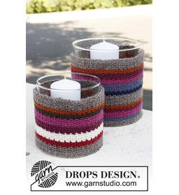 Gehaakte hoesjes voor glazen vaas gemaakt van Drops Karisma