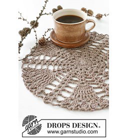 placemat Winter Branches Doily gemaakt van Drops Bomull lin