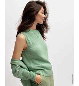 Mouwloze damestrui gemaakt van Lana Grossa Linarte