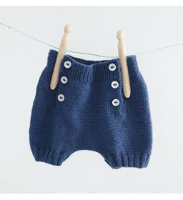 Kort broekje voor baby gemaakt van Phildar Phil Super Baby