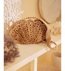 Tas in schelpvorm gemaakt van Phildar Phil Starlight