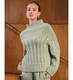 damestrui met wijde col en kabels gemaakt van Lana Grossa Alta Moda Alpaca