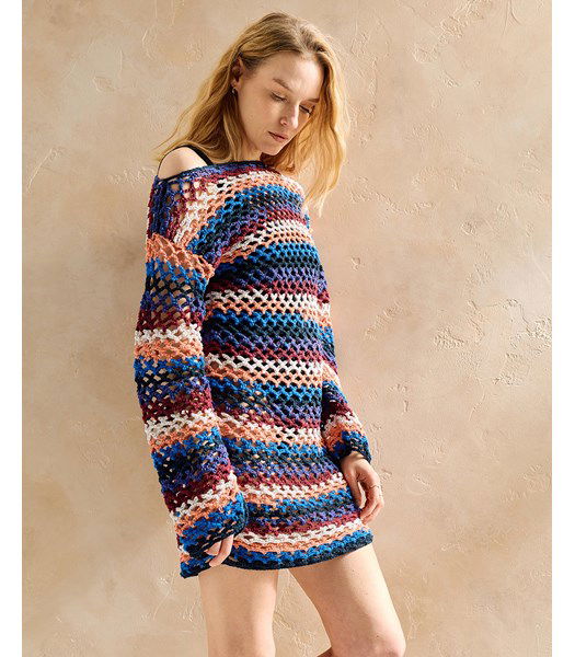 Haakpatroon kort gestreept jurkje met lange mouwen